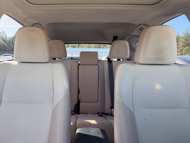 Used 2013 Toyota RAV4 XLE AWD/4WD image 31