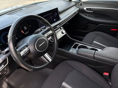 Used 2025 Hyundai Sonata SEL FWD image 11