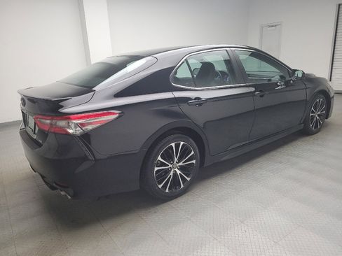 Used 2018 Toyota Camry SE w/ Moonroof Package FWD image 10