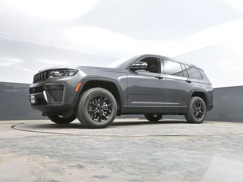 New 2026 Jeep Grand Cherokee L 4WD image 42