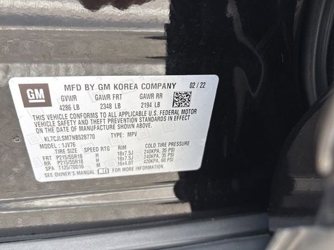 Used 2022 Chevrolet Trax LT w/ Midnight Edition image 10