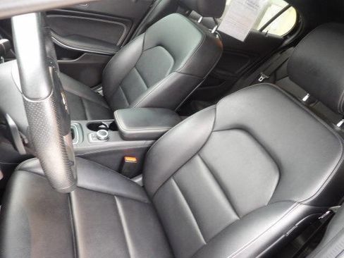 Used 2018 Mercedes-Benz GLA 250 image 18