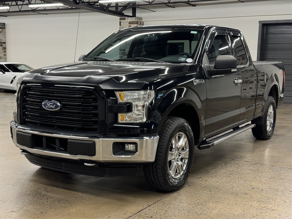 Used 2016 Ford F150 XLT w/ Equipment Group 302A Luxury AWD/4WD image 3