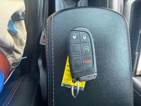 Used 2019 Jeep Compass Limited FWD image 23