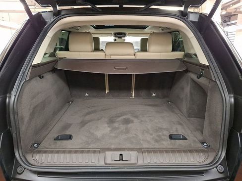 Used 2017 Land Rover Range Rover Sport HSE image 28