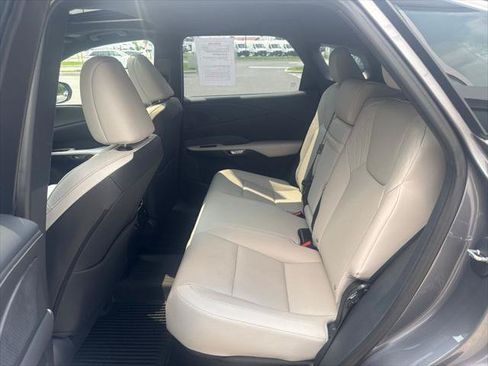 Used 2023 Lexus RX 350 Premium w/ Accessory Package AWD/4WD image 37