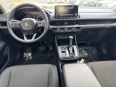 Used 2025 Honda CR-V LX image 16