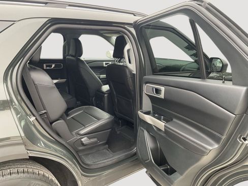 Used 2023 Ford Explorer XLT w/ Equipment Group 202A AWD/4WD image 13
