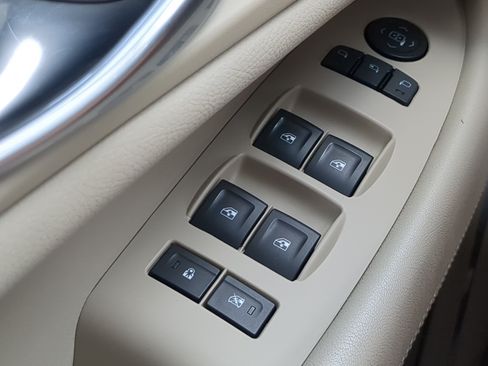 Used 2017 Cadillac Escalade ESV Luxury RWD image 23