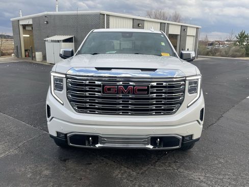 Used 2022 GMC Sierra 1500 Denali image 2