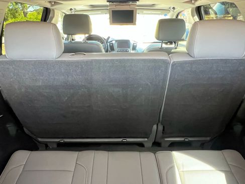 Used 2019 Chevrolet Tahoe LT image 33