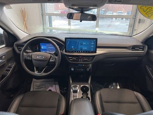 Used 2025 Ford Escape Base image 19