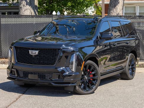 Used 2026 Cadillac Escalade V AWD/4WD image 7