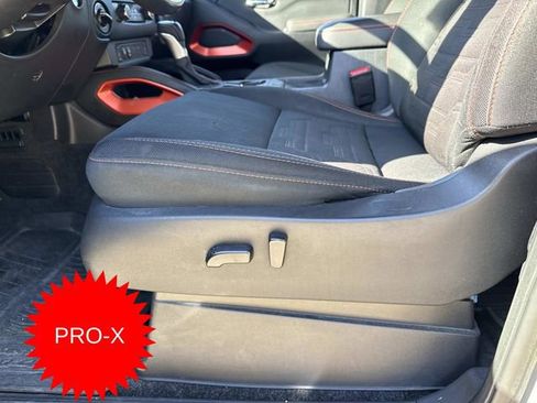 Used 2022 Nissan Frontier PRO-4X image 11