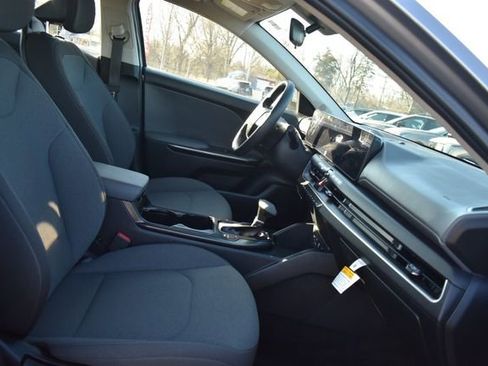 New 2025 Kia K4 FWD image 13