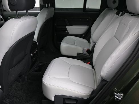 New 2026 Land Rover Defender 130 X-Dynamic SE AWD/4WD image 6