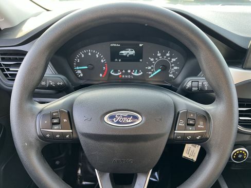 Used 2022 Ford Escape S image 16