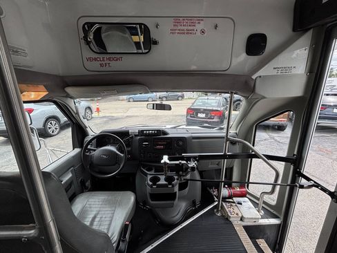 Used 2009 Ford E-450 and Econoline 450 RWD image 17