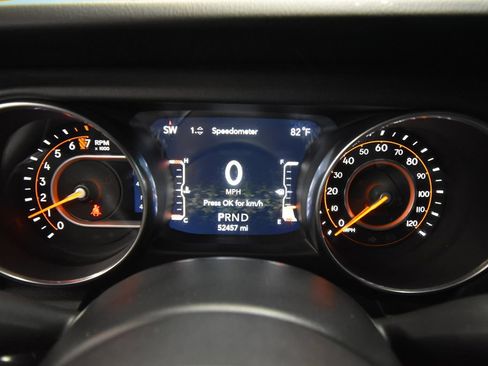 Used 2020 Jeep Wrangler Unlimited Sahara AWD/4WD image 7
