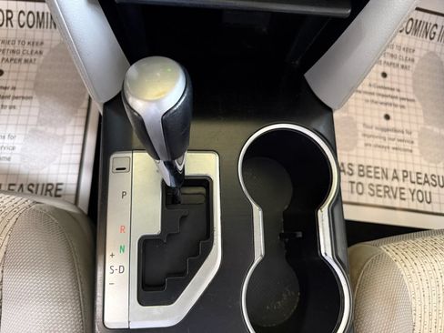 Used 2013 Toyota Camry LE FWD image 17