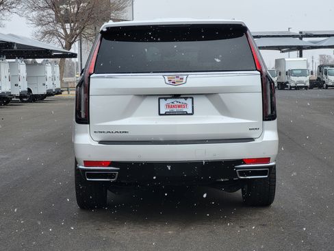 Certified 2024 Cadillac Escalade Premium Luxury w/ Performance Package image 6