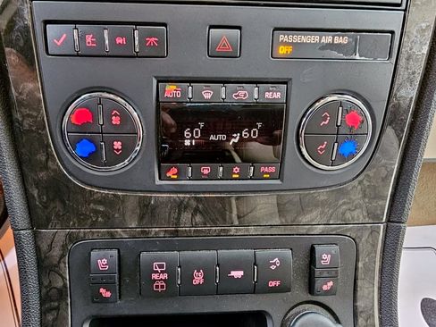 Used 2012 GMC Acadia Denali FWD image 34