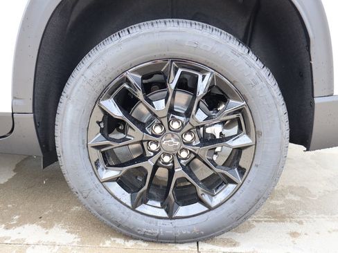 New 2026 Chevrolet Traverse LT w/ Enhanced Driving Package FWD image 40