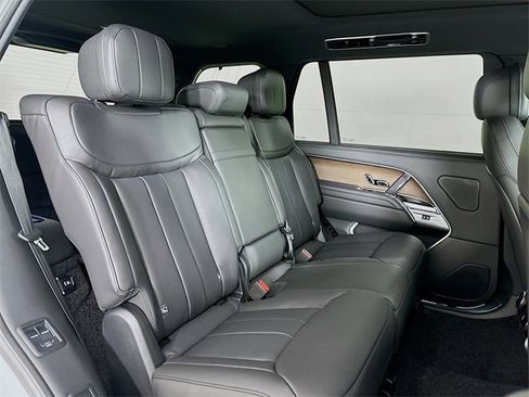 New 2026 Land Rover Range Rover Long Wheelbase SE image 26