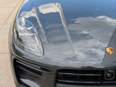 Certified 2026 Porsche Macan AWD/4WD image 12