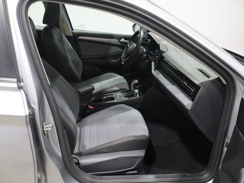 Used 2025 Volkswagen Jetta SE FWD image 24