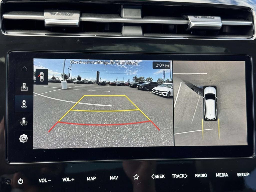 Used 2023 Hyundai Tucson Limited AWD/4WD image 29