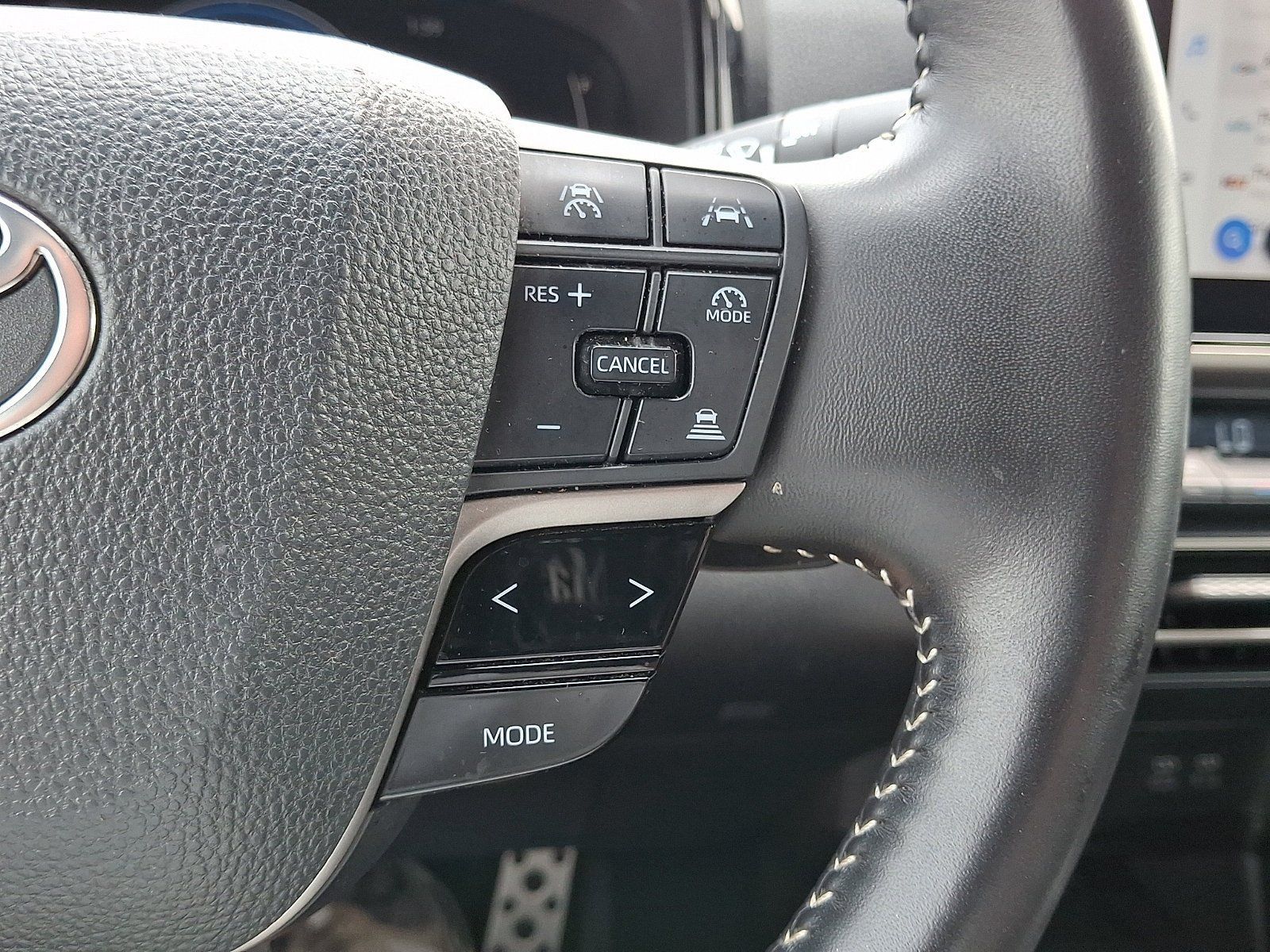 Used 2025 Toyota Camry SE FWD image 23