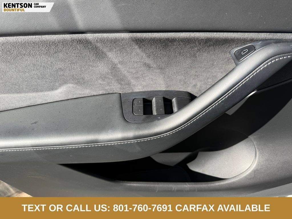 Used 2022 Tesla Model Y Performance AWD/4WD image 14