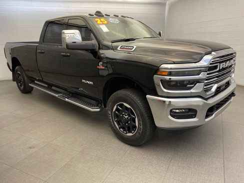 Certified 2025 RAM 2500 Laramie AWD/4WD image 3