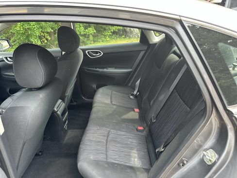 Used 2019 Nissan Sentra SV w/ Special Edition Package image 9