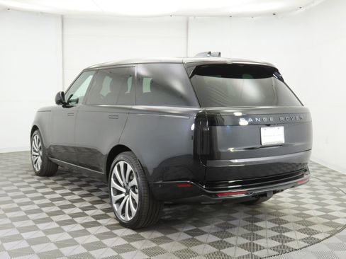 New 2026 Land Rover Range Rover Long Wheelbase SE image 7