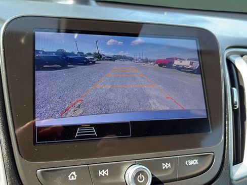 Used 2024 Chevrolet Malibu LT FWD image 12