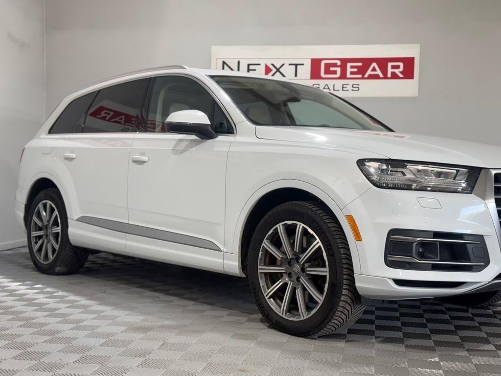 Used 2017 Audi Q7 3.0T Premium Plus w/ Premium Plus Package AWD/4WD image 2