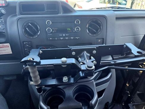 Used 2014 Ford E-350 and Econoline 350 Extended Super Duty w/ Power Group image 40