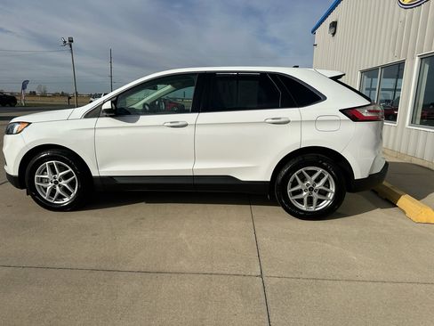 Used 2023 Ford Edge SEL image 4
