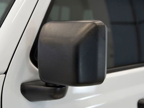 Used 2022 Jeep Wrangler Unlimited Sahara w/ Cold Weather Group image 12