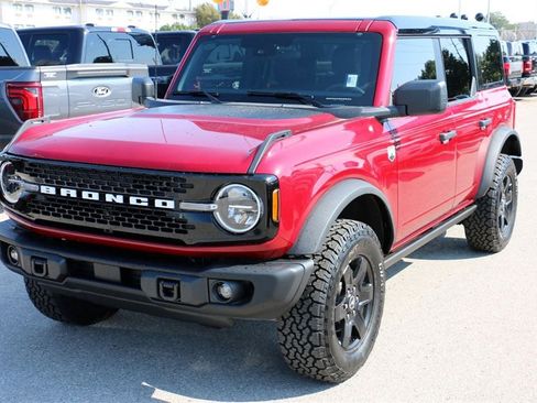 New 2025 Ford Bronco Big Bend w/ Black Diamond Package image 2