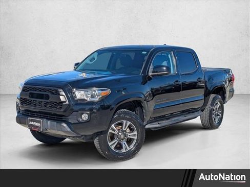 Used 2016 Toyota Tacoma SR5 image 1