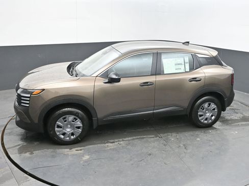 New 2026 Nissan Kicks S image 33