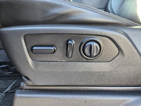 Used 2019 Chevrolet Silverado 1500 High Country w/ High Country Premium Package image 12