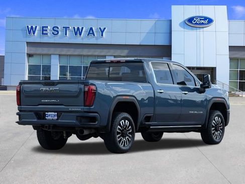 Used 2025 GMC Sierra 2500 Denali Ultimate AWD/4WD image 3