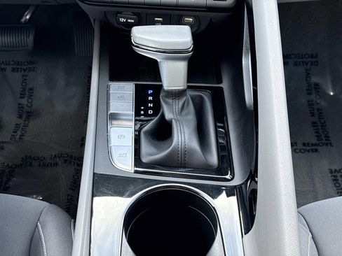 Used 2023 Hyundai Elantra SEL w/ Convenience Package FWD image 7