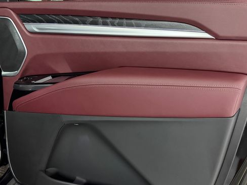 New 2026 Cadillac Escalade ESV Luxury w/ Touring Package image 10