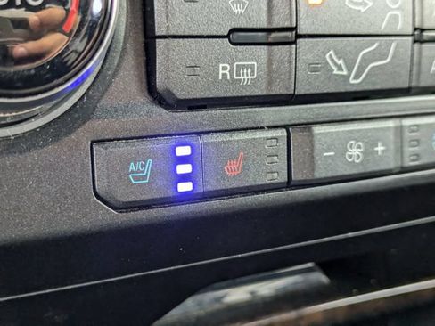 Used 2017 Ford F250 Platinum w/ Platinum Ultimate Package AWD/4WD image 23
