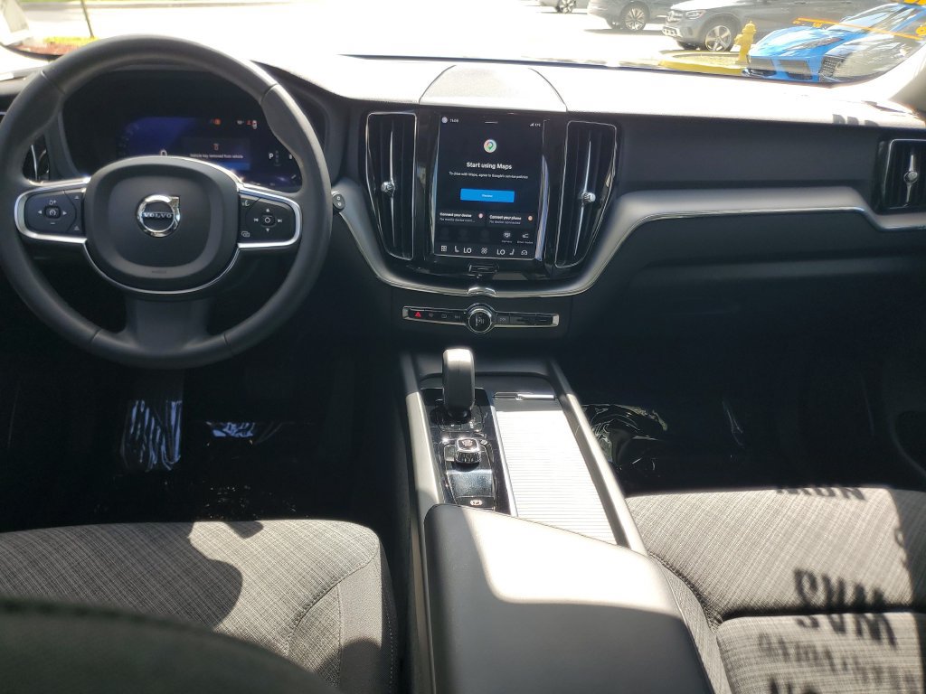 Certified 2024 Volvo XC60 B5 Core AWD/4WD image 13